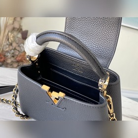 LV Артикул： M59709 Черный Мини-сумка Изготовлена из яркой кожи,