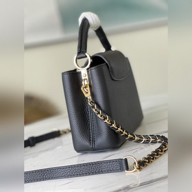 LV Артикул： M59709 Черный Мини-сумка Изготовлена из яркой кожи,
