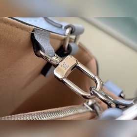 LV Модель： M59950 Синяя сумка BB Изготовлена из зернистой кожи E