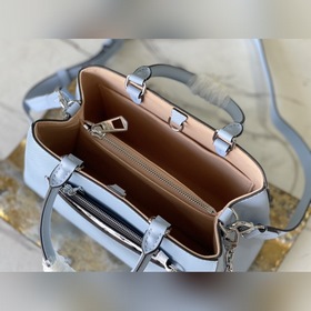 LV Модель： M59950 Синяя сумка BB Изготовлена из зернистой кожи E