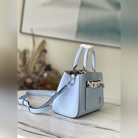LV Модель： M59950 Синяя сумка BB Изготовлена из зернистой кожи E