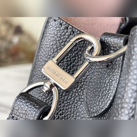 LV Модель： M59952 Черная сумка BB небольшого размера Изготовлена