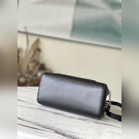 LV Модель： M59952 Черная сумка BB небольшого размера Изготовлена