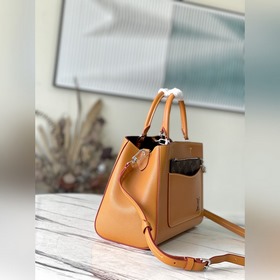 LV Модель： M59953 Карамельно-коричневый, средний размер Средняя