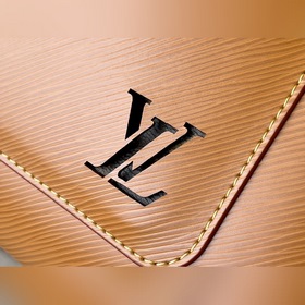 LV Модель： M59953 Карамельно-коричневый, средний размер Средняя