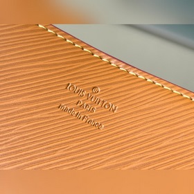 LV Модель： M59953 Карамельно-коричневый, средний размер Средняя