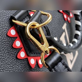 LV Артикул： M44832 Черная сумка с крупной ручной ручкой и шелког