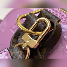 LV Модель： M90583  Сумка Alma BB Блестящая кожа Monogram Vernis