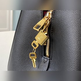 LV Модель M41048 MONTAIGNE средняя сумка с большим тиснением Иде