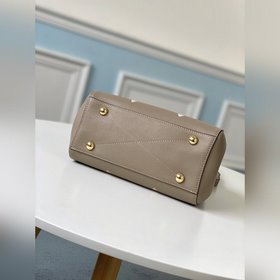 LV Модель M41053 MONTAIGNE с большим тиснением, серый, маленькая