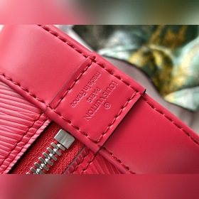 LV Сумка Alma BB Артикул： M59346 Сумка Alma BB, одна из самых з