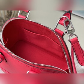 LV Сумка Alma BB Артикул： M59346 Сумка Alma BB, одна из самых з
