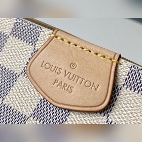 LV Модель M42248 Белая сумка с маленьким ручкой Монограмма из пар