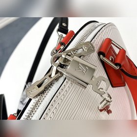 LV Модель M55585 Белая сумка-ракушка Создатель модели – Гастон Ви