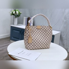 LV Модель： M42248 Белая сумка-клатч с маленьким размером Монограм