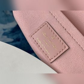 Сумка LV LOCKY BB, модель M52879, розовый Эта небольшая и стильна