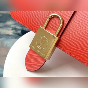 LV LOCKY BB сумка, модель M53239, красная Эта небольшая и стильна