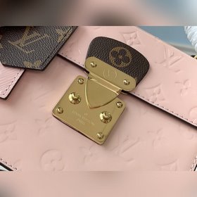LV Модель M90468 Сумка Spring Street Изготовлена из лакированной