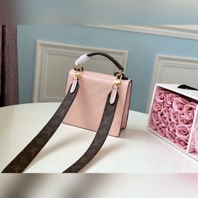LV Модель M90468 Сумка Spring Street Изготовлена из лакированной