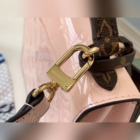 LV Модель M90468 Сумка Spring Street Изготовлена из лакированной