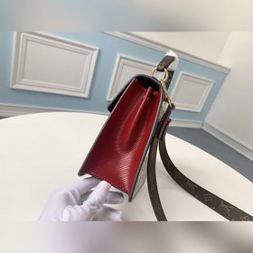 LV Модель M90468 Серебристая лакированная кожа с красным плечевым