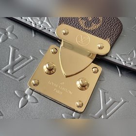 LV Модель M90468 Серебристая лакированная кожа с красным плечевым