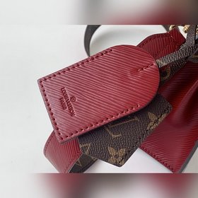 LV Модель M90468 Серебристая лакированная кожа с красным плечевым