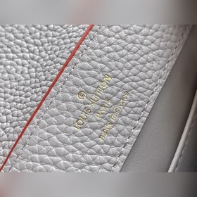 LV Модель： M20513 Мини-сумка Кожа подчеркивает современный стил