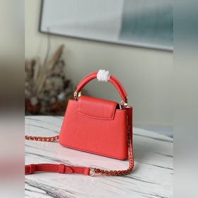 LV Модель： M20513 Мини-сумка Кожа подчеркивает современный стил