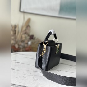LV Модель： M59066 Сумка из цельнозерновой кожи с логотипом, све
