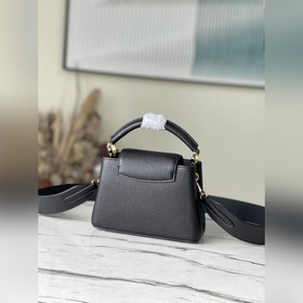 LV Модель： M59066 Сумка из цельнозерновой кожи с логотипом, све