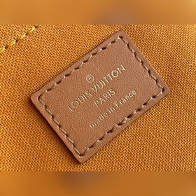 LV Модель： N50053 CROISETTE Компактный и современный дизайн Сумк
