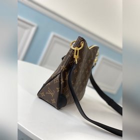 LV Модель M45353  Odeon Маленькая сумка Сумка из ткани Monogram 