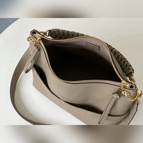 LV Сумка Melie Артикул： M45522 Светло-коричневый Эта сумка Meli