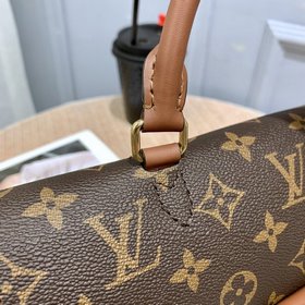 LV Vaugirard Маленькая сумка-почтальон Модель： M44548 Красная Пок