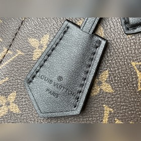 LV Артикул： M43550 Черная сумка-тоут Эта практичная сумка-тоут 