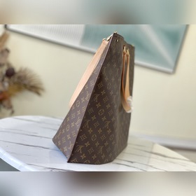 LV Артикул： M43893 Большая сумка Мягкая, складная и вместительна