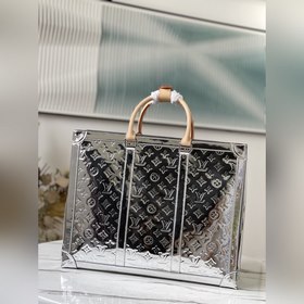 LV Артикул： M46121 Мини-версия сумки Sac Plat из лакированной ко