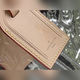 LV Артикул： M46121 Мини-версия сумки Sac Plat из лакированной ко
