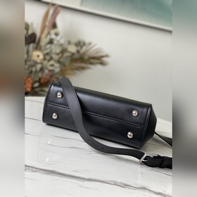 LV Модель： M56780 Черная сумка Grenelle Tote Small Сумка из зерн