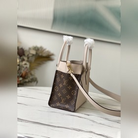 LV Артикул： M57729 ON MY SIDE Маленькая сумка Эта сумка On My S