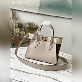 LV Артикул： M57729 ON MY SIDE Маленькая сумка Эта сумка On My S