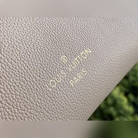 LV Артикул： M57729 ON MY SIDE Маленькая сумка Эта сумка On My S