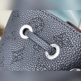 LV Модель： M59200 Черная сумка Bella Tote Изготовлена из мягкой 