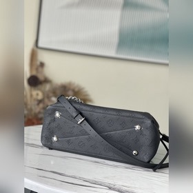 LV Модель： M59200 Черная сумка Bella Tote Изготовлена из мягкой 