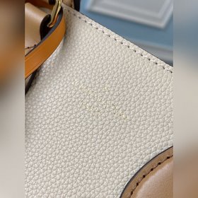 LV Модель M45376  Складная сумка среднего размера Изготовлена из