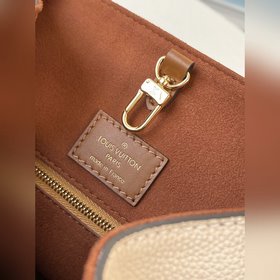 LV Модель M45389  Складная сумка среднего размера Изготовлена из