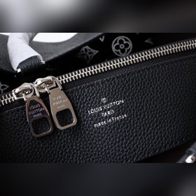 LV Сумка Bella Tote Артикул： M59200 Изготовлена из мягкой кожи с