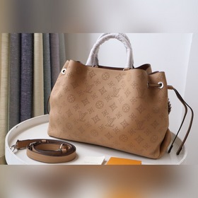 LV Bella Tote сумка Артикул： M59200 Изготовлена из мягкой кожи 