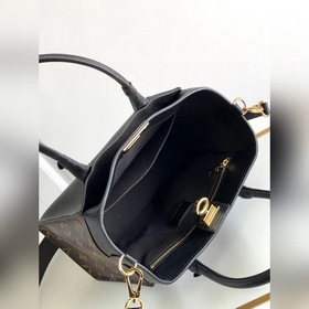 LV Артикул： M57729 M57728 ON MY SIDE Маленькая сумка Эта сумка 